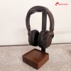Kệ-Treo-Tai-Nghe-Cao-Cấp-gỗ-óc-chó