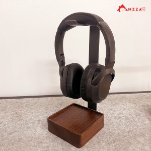 Kệ-Treo-Tai-Nghe-Cao-Cấp-gỗ-óc-chó