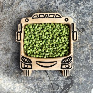 Khay gỗ hình ô tô được làm từ gỗ óc chó nguyên khối cao cấp