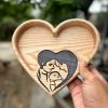 Khay Gỗ Trái Tim Khắc Hình Gia Đình Từ Gỗ Tần Bì Cao Cấp 2 Khay-Gỗ-Trái-Tim-Khắc-Hình-Gia-Đình-Từ-Gỗ-Tần-Bì-Cao-Cấp-Anzzar