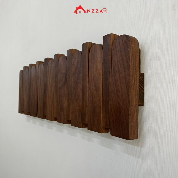 Móc-treo-tường-gỗ-óc-chó-kiểu-phím-đàn-piano-mẫu-bo-tròn-lúc-đóng