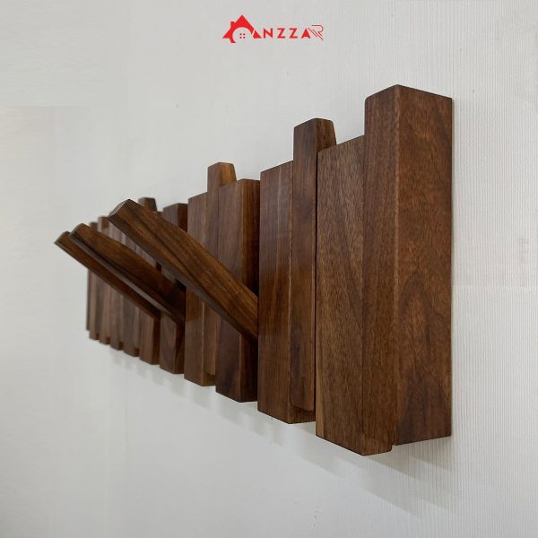 cận-cảnh-Móc-gỗ-treo-tường-óc-chó-nguyên-khối-cao-cấp-mẫu-bo-vuông-style-phím-đàn-piano